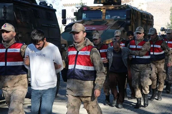 Diyarbakır'daki polislere yönelik terör saldırısında 6 tutuklama