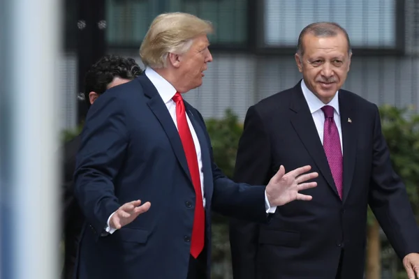 Donald Trump, Erdoğan'ın Suriye'de iŞİD'in kalıntılarını ortadan kaldıracağına inanıyor