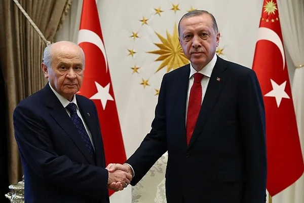 Erdoğan, Bahçeli ile bir araya geldi