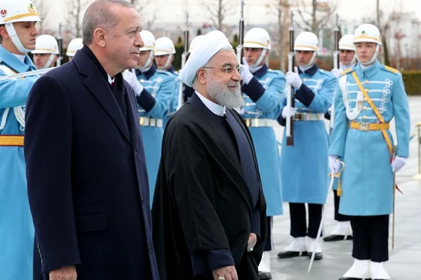Erdoğan, Ruhani'yi resmi törenle karşıladı