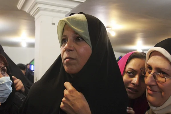 Eski İran Cumhurbaşkanı Rafsancani'nin kızı: İran'da rejim içeriden çöktü