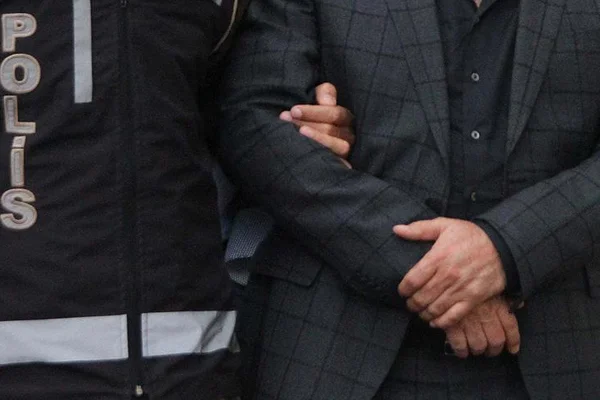 Fatih Üniversitesinin kurucusuna FETÖ gözaltısı