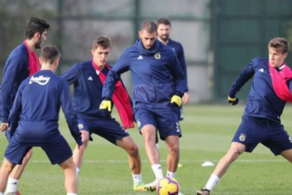 Fenerbahçe'de Antalyaspor maçı hazırlıkları başladı