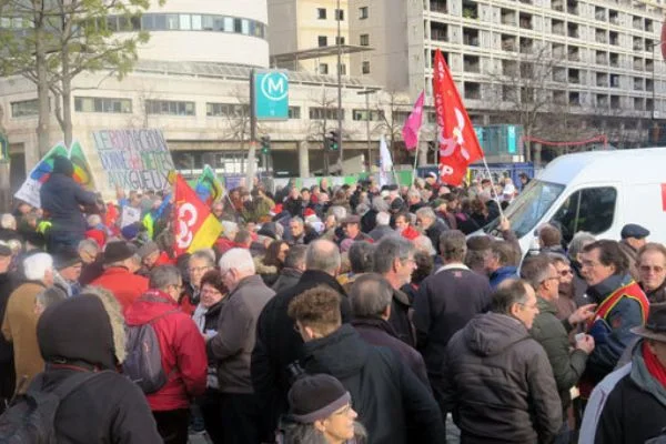 Fransa'da emeklilerden protesto