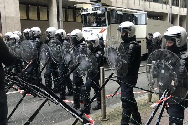 Fransa'da şehir merkezinde silah sesleri