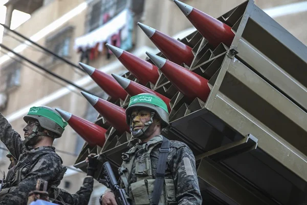 Gazze'de Kassam Tugaylarından askeri geçit