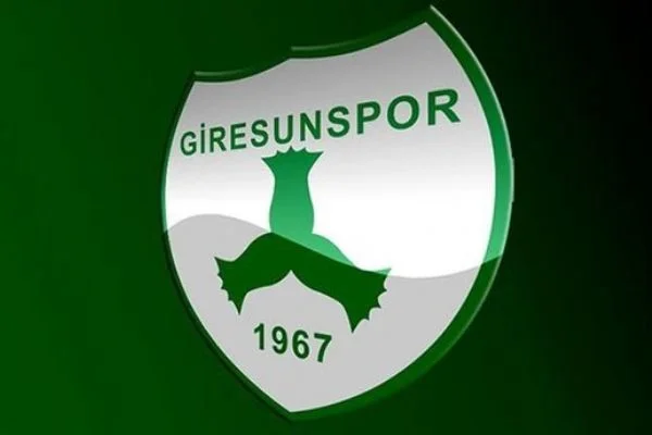 Giresunspor'da Uğur Arslan Kuru defteri kapandı