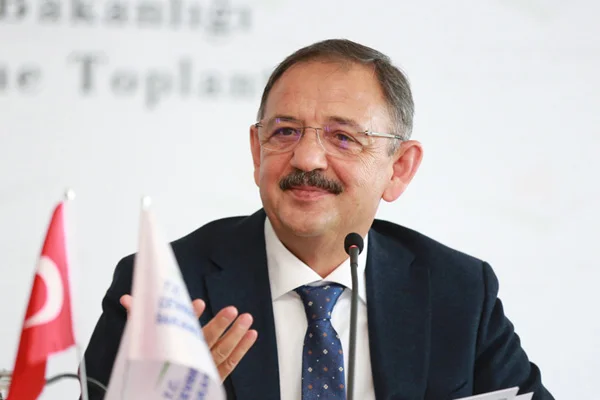 Gökçek'in destek tweetlerini silmesine Özhaseki'den ilk yanıt