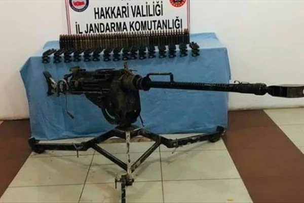 Hakkari'de doçka silahı ve mühimmat ele geçirildi
