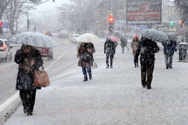 Hava sıcaklıkları 6-12 derece azalacak