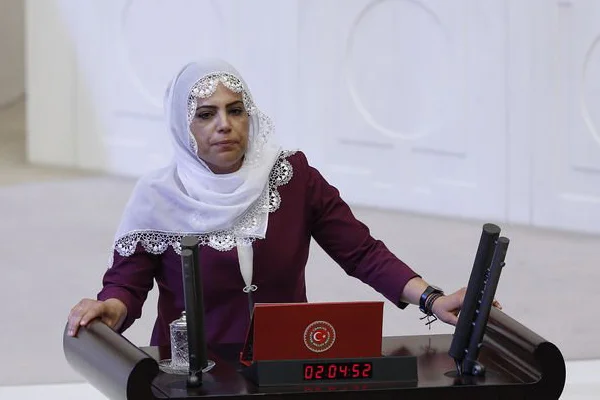 HDP'liler terörist cenazalerini istedi