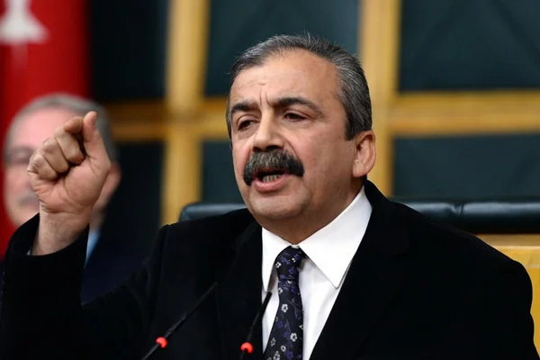 HDP Milletvekili Sırrı Süreyya Önder tutuklandı