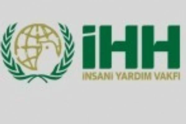 İHH'nın gıda yardımları Yemen'de dağıtılıyor