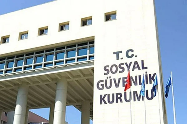 İsim karışıklığı nedeniyle 7 yıl sonra emekli olabildi