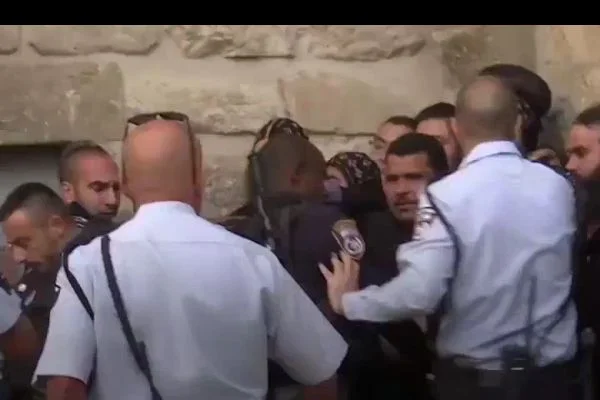 İsrail polisi Kudüs'teki Hıristiyan'lara saldırdı