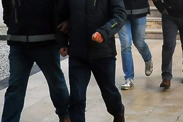 İstanbul'da FETÖ operasyonu: 96 gözaltı kararı