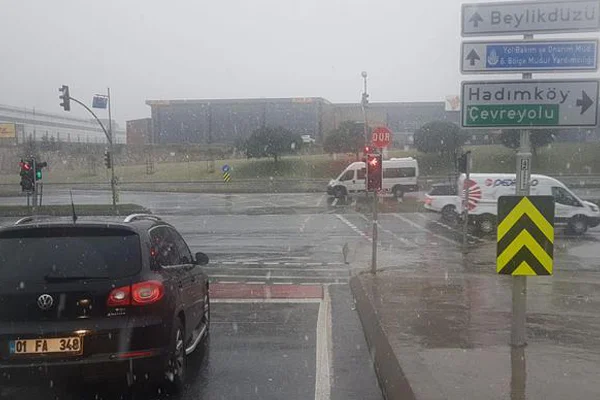 İstanbul'da kar yağışı etkili olmaya başladı