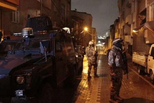 İstanbul'da ,Uyuşturucu tacirlerine operasyon