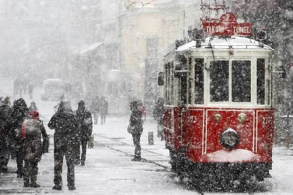 İstanbul için fırtına ve kar uyarısı