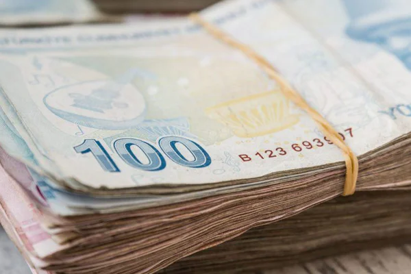 İşten çıkan veya çıkarılana 8 bin ile 16 bin TL arasında maaş