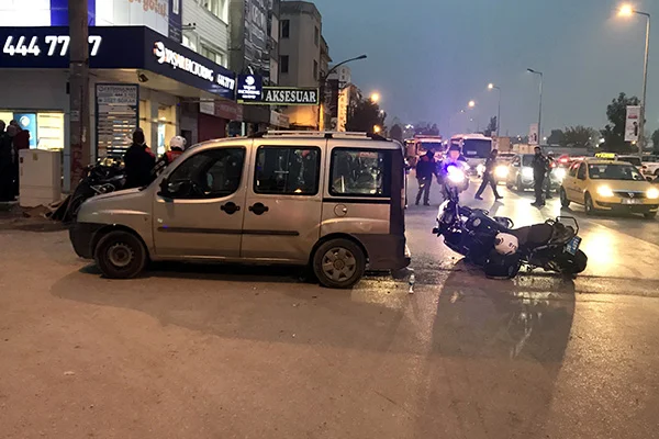 İzmir'de trafik kazası: 2 polis yaralı