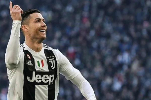 Juventus, Ronaldo'yla kazandı, ilk yarı rekoru kırdı
