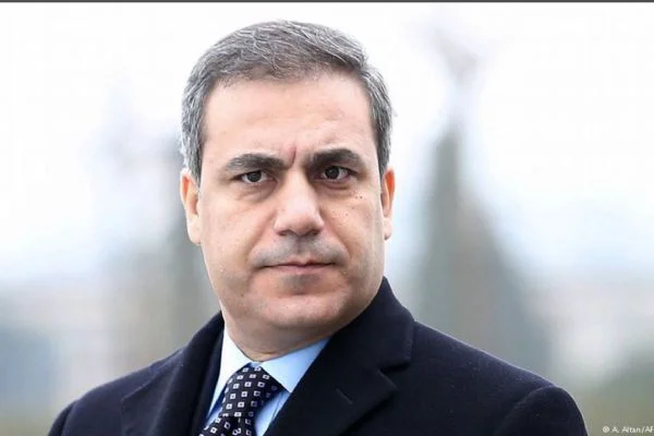 Karamollaoğlu'ndan flaş Hakan Fidan açıklaması