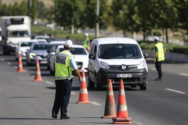 Karayolları Trafik Kanunu'nda değişiklik teklifinin 7 maddesi kabul edildi