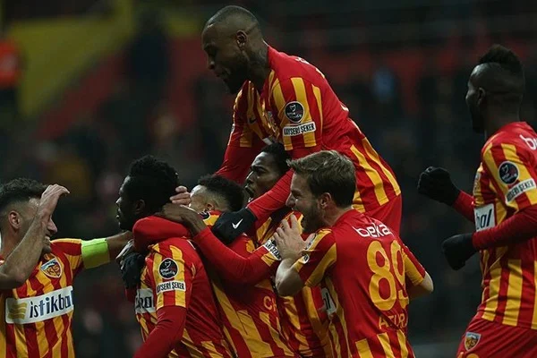 Kayserispor evinde galip