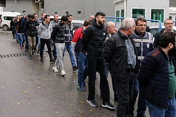 'Komiser Wolf çetesi'ni İzmir polisi çökertti