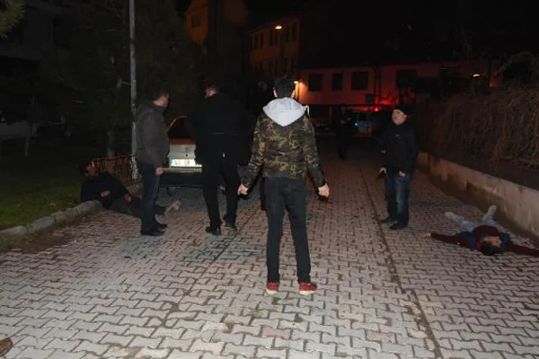 Kütahya'da gürültü kavgası: 3 yaralı