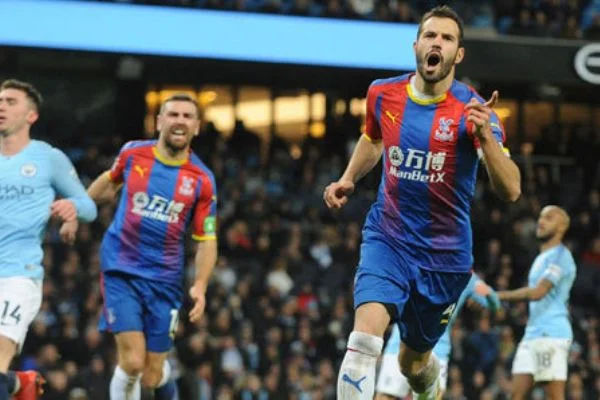 Manchester City'e zirve yolunda büyük darbe!