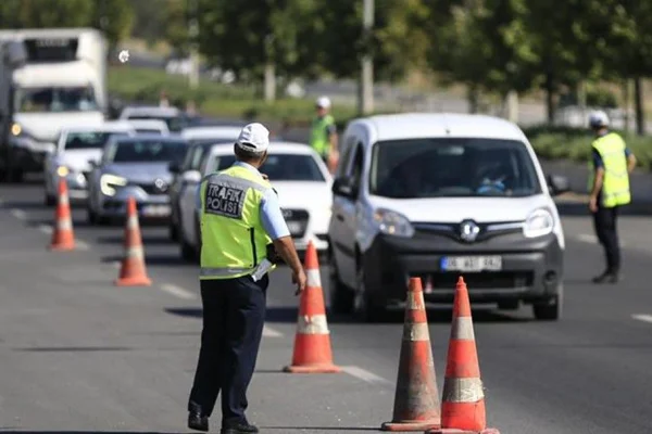 Mecliste gelire göre trafik cezası tartışması