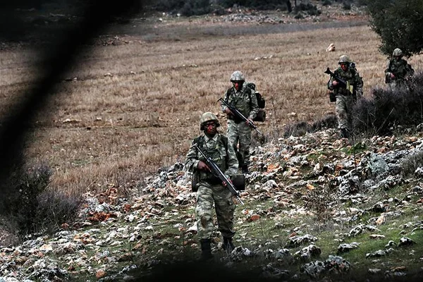 Mehmetçik'ten teröristlerin kış üslenmesine darbe