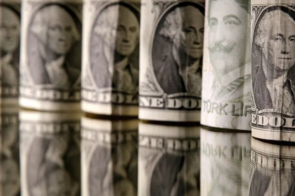 Merkez Bankası'nın faiz indirimlerine başlayabileceği söylentisi doları 5.27'ye taşıdı