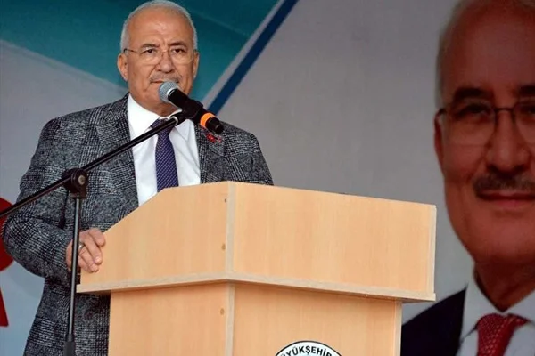 MHP'den İYİ Parti'ye geçen Kocamaz: Asalak yaşayan müptezeller bize saldırıyor