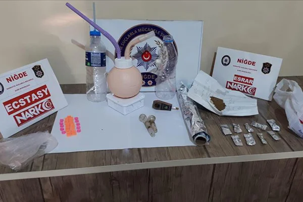Niğde merkezli uyuşturucu operasyonunda 9 tutuklama