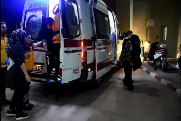 Öğrenciler yemekten zehirlendi