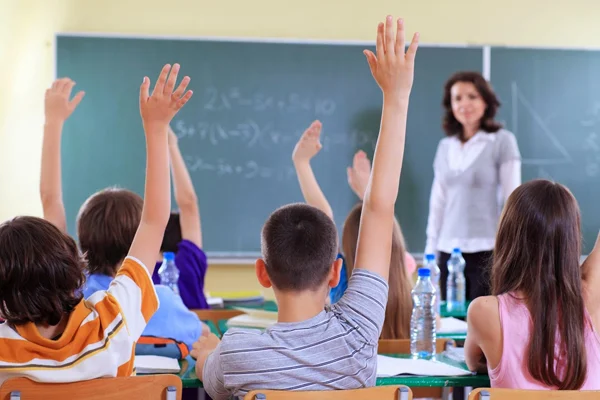 Öğretmenlere dolgun maaş ve kıdem müjdesi