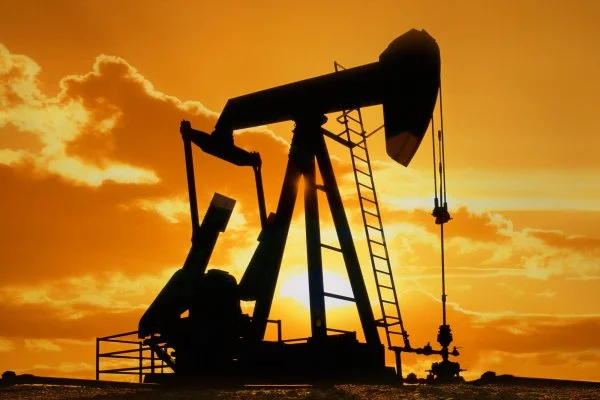 OPEC'ten petrol üretimini azaltma kararı