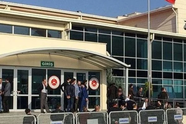 Organize Şube polislerinin FETÖ davasında ara karar