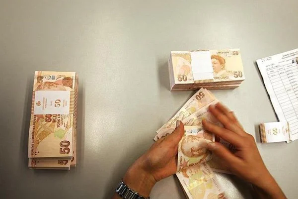 Oyuncaktan kağıda çok sayıda ürünün ithalatına yüzde 30'a varan ek vergi