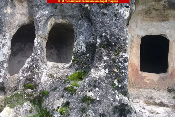 PKK'lı teröristlere ait sığınaklar yerle bir edildi