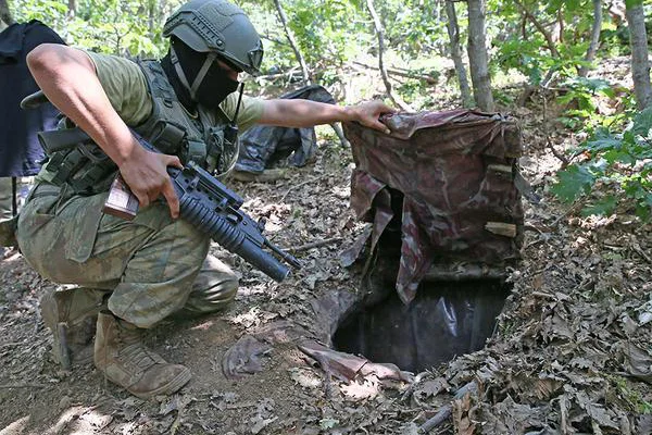 PKK'lılara yer altında 3 katlı sığınınak