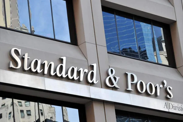 S&P: Türk bankalarındaki kredi miktarı 2 katına çıkacak