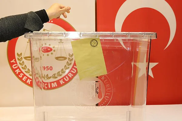 Seçim ve sandık kurullarının görev ve yetkileri belirlendi