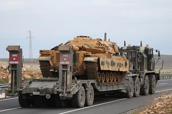Sınıra askeri sevkiyat