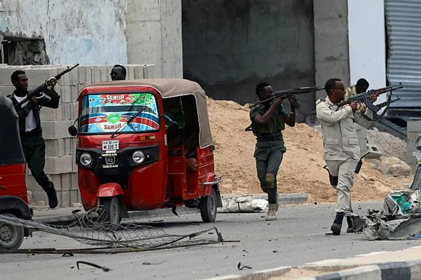 Somali'de Eş-Şebab ile polis arasında çatışma: 11 ölü