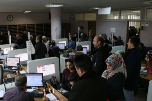 Söylentiyi duyan Nüfus Müdürlüğüne koştu