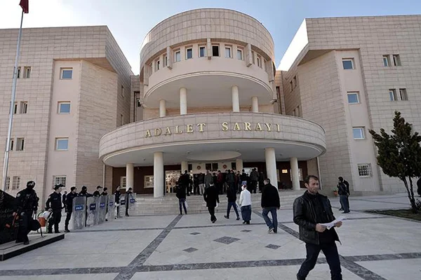 Suriye sınırında yakalanan terörist 2 kardeş tutuklandı